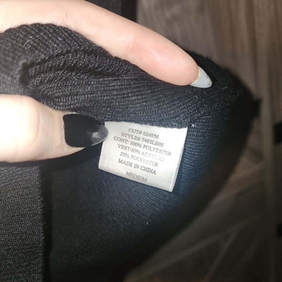 Chic Polka Dot Blouse with Black Vest Overlay - Picture 5 of 6